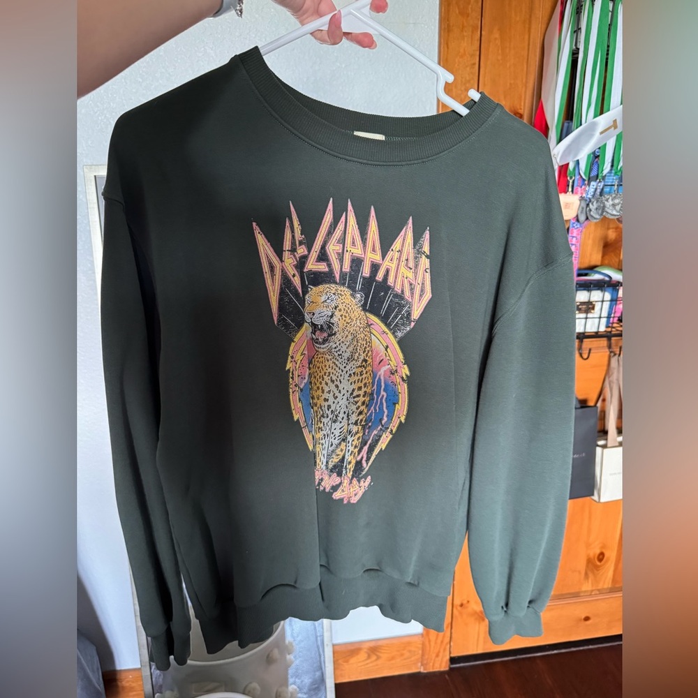 Def Leopard Sweatshirt